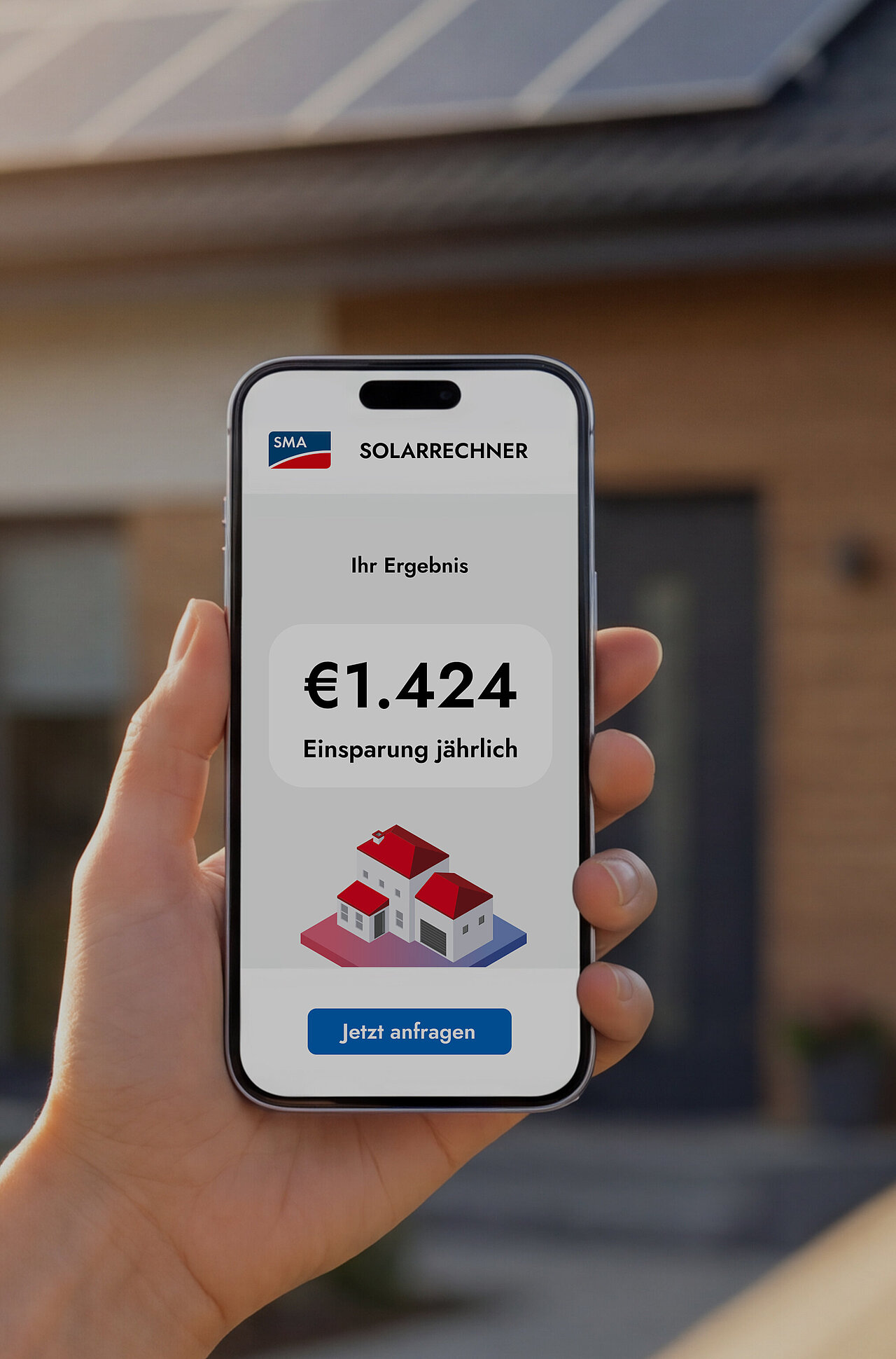 Smartphone que muestra el ahorro energético anual estimado de una instalación solar