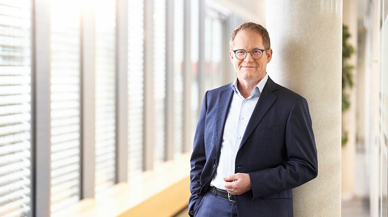 El consejo de supervisión de SMA prolonga el mandato de Jürgen Reinert y lo nombra presidente de la junta directiva