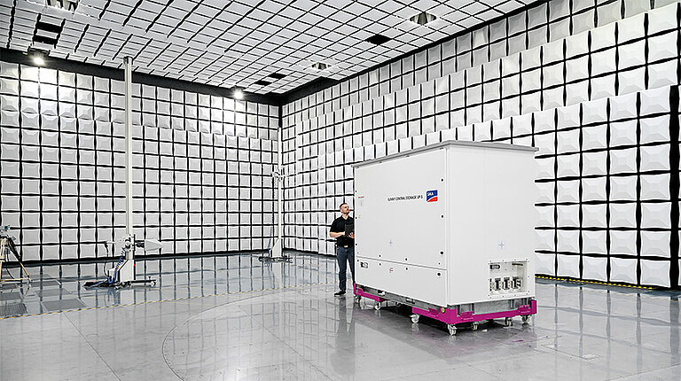 Construyendo el futuro: SMA amplía su cartera de soluciones de almacenamiento con el nuevo inversor para baterías Sunny Central Storage UP-S