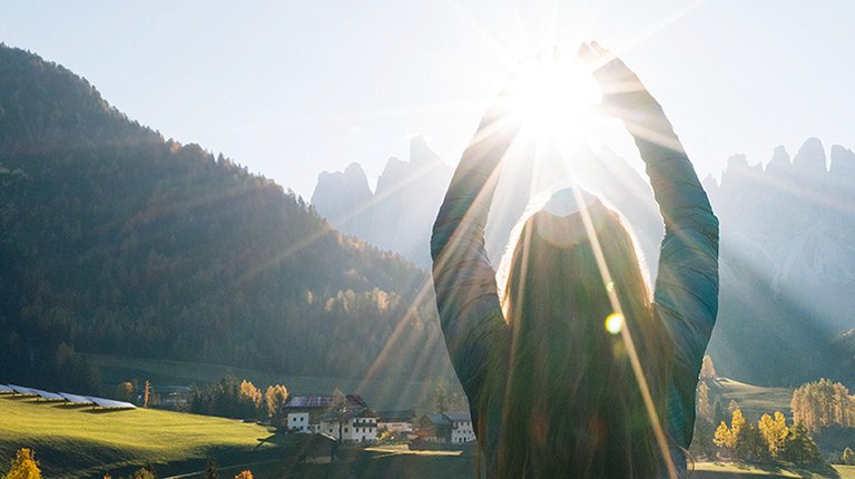 A pesar de la crisis del coronavirus, el volumen de ventas de SMA Solar Technology AG en 2020 superó la barrera de los mil millones y el beneficio operativo se duplicó, por lo que la junta directiva confirma el pronóstico de crecimiento para 2021